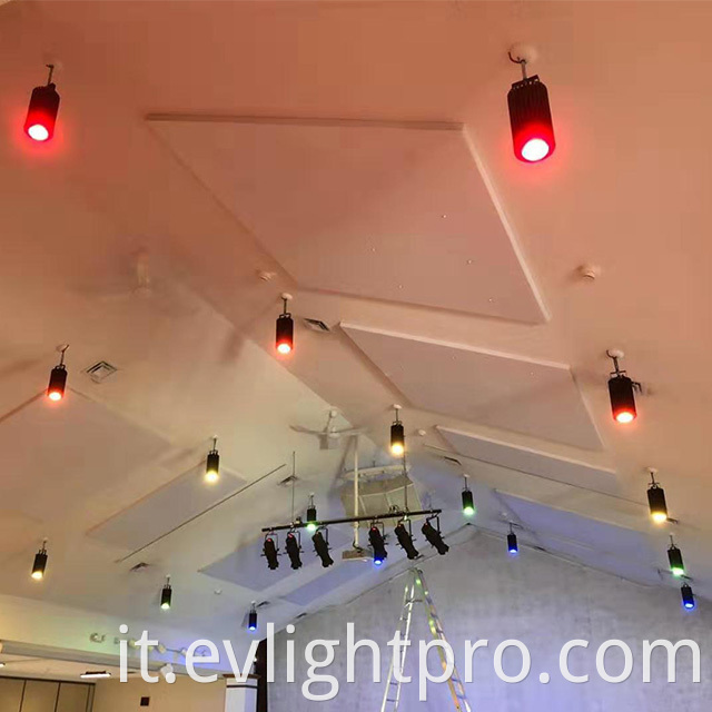 DMX Pendant Stage Light 160W Montato a colori a piena luce montata per l'illuminazione della chiesa